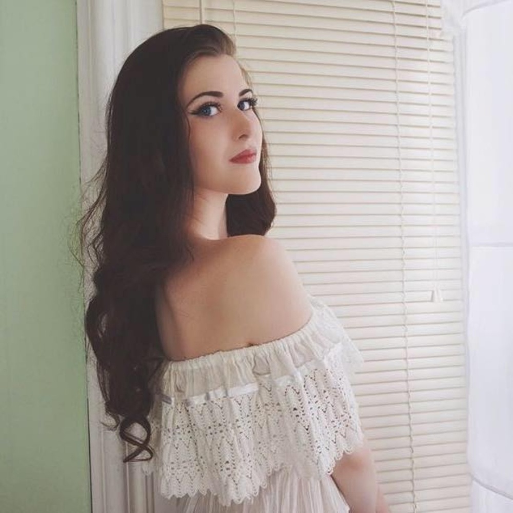 Meet your Posher, Carly